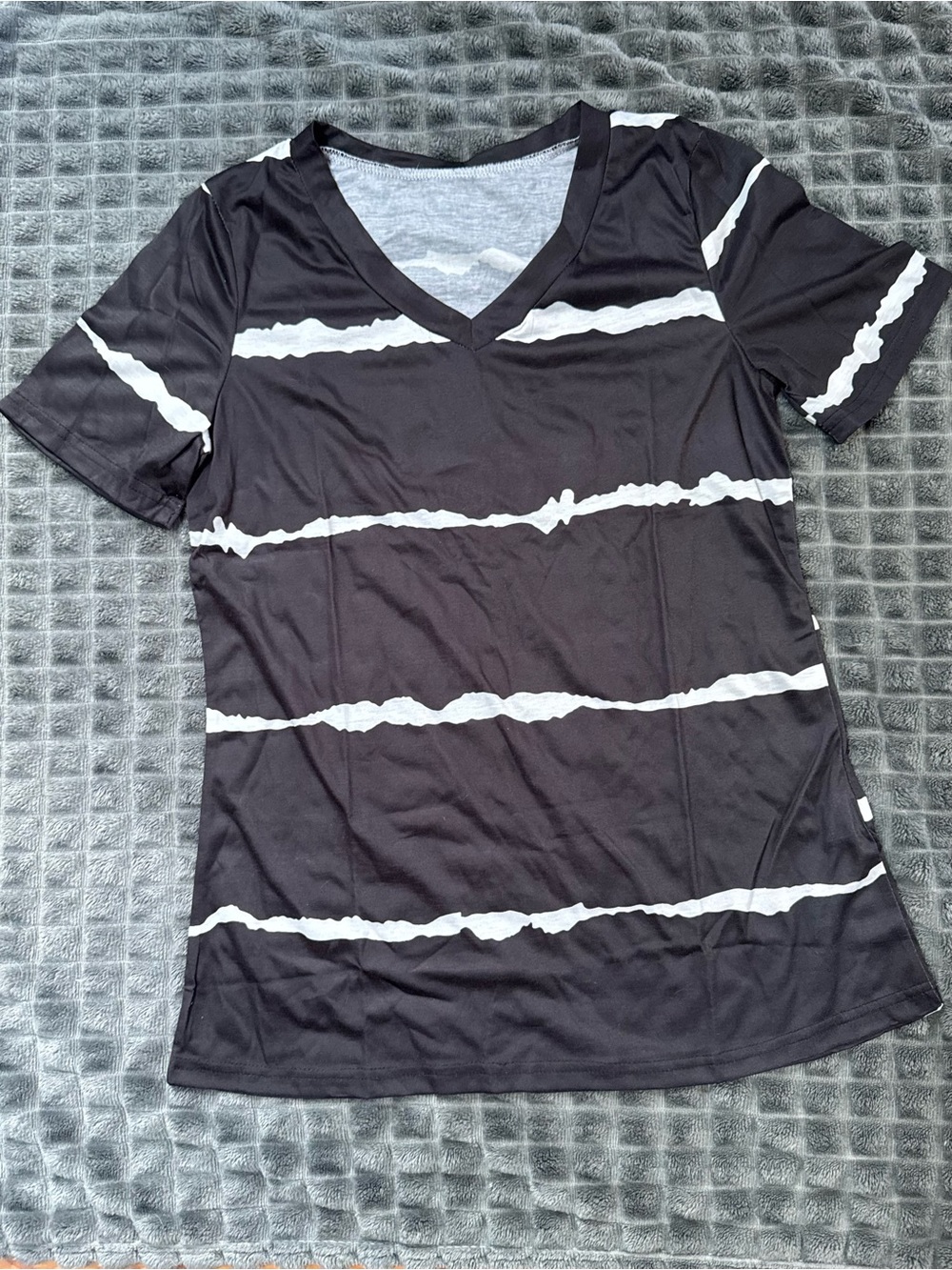 3/$15 NWOT Small Black & White Striped V-Neck Women's Top (B2)